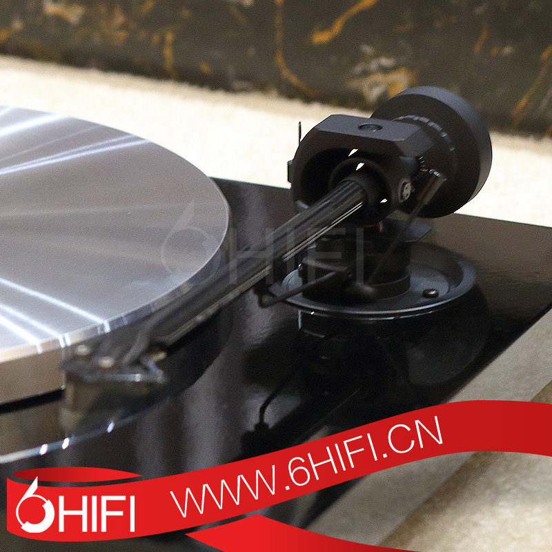 宝碟Pro-Ject 1 Xpression Carbon Classic 表达碳纤维 经典系列 黑胶唱机【全新特价】