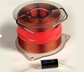 Davis Acoustics,法国 Davis Acoustics,法国 戴维斯Davis Acoustics,Davis Acoustics 书架箱,Davis Acoustics 落地箱,Davis Acoustics 中置箱,Davis Acoustics 环绕箱